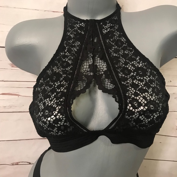 VS Bralette and Panty Set - Picture 3 of 6